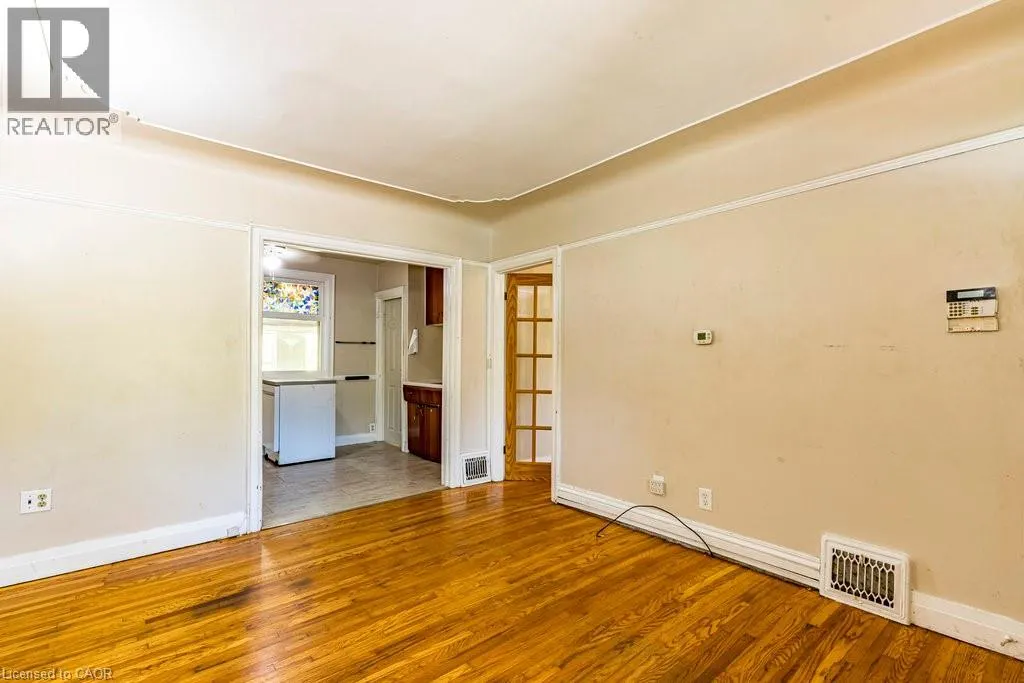 132 TOPE Crescent