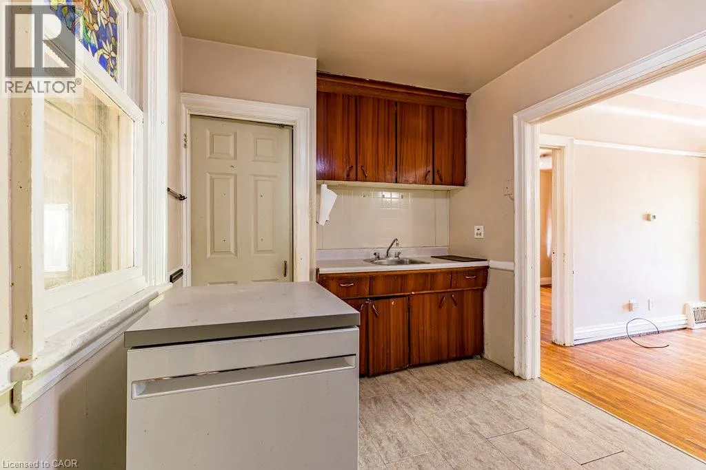 132 TOPE Crescent