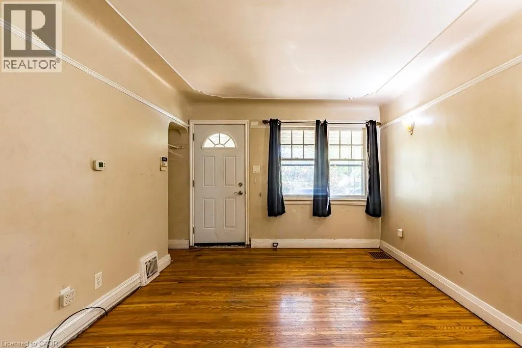 132 TOPE Crescent