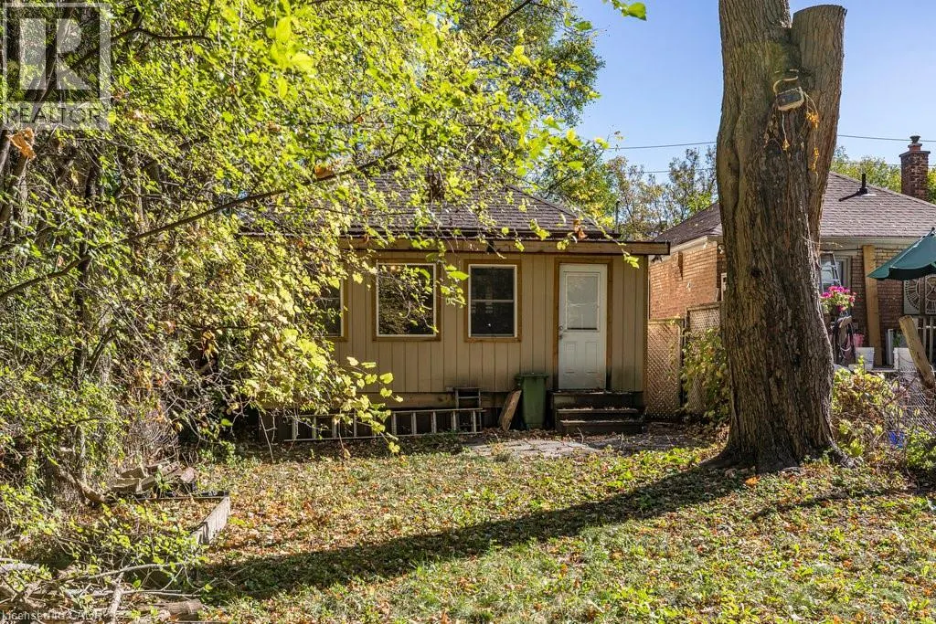 132 TOPE Crescent