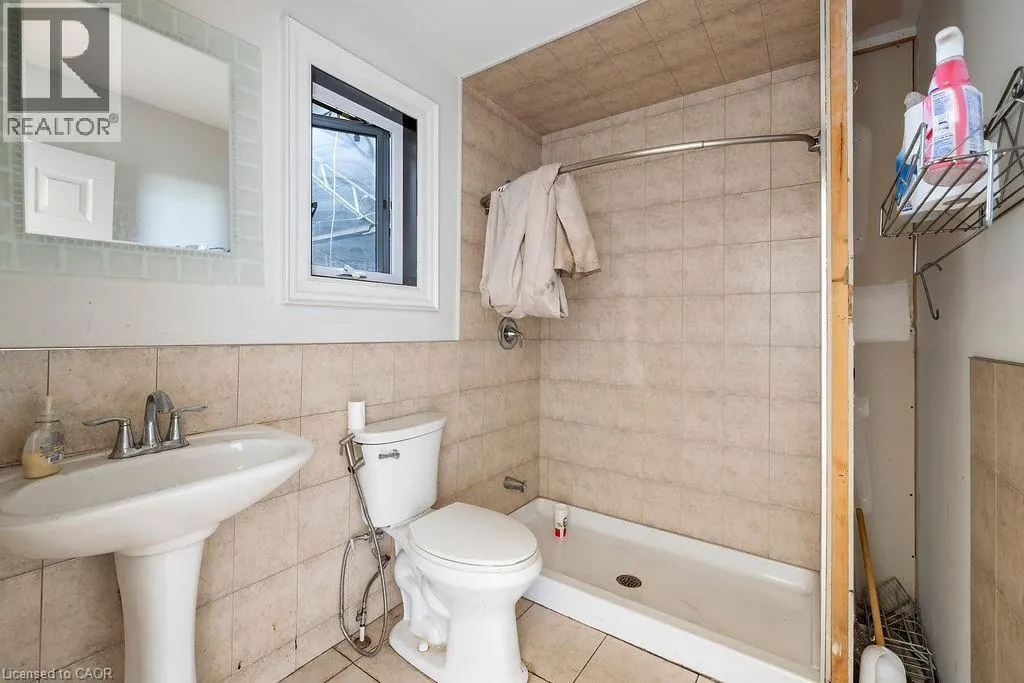57 STEELES Avenue E