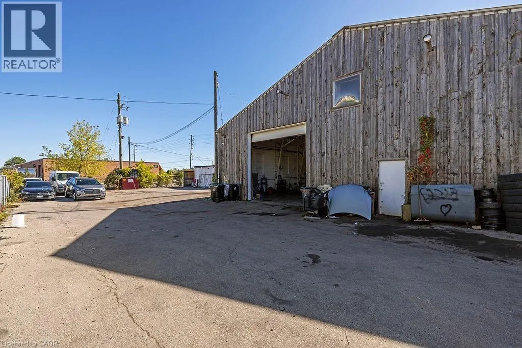 57 STEELES Avenue E