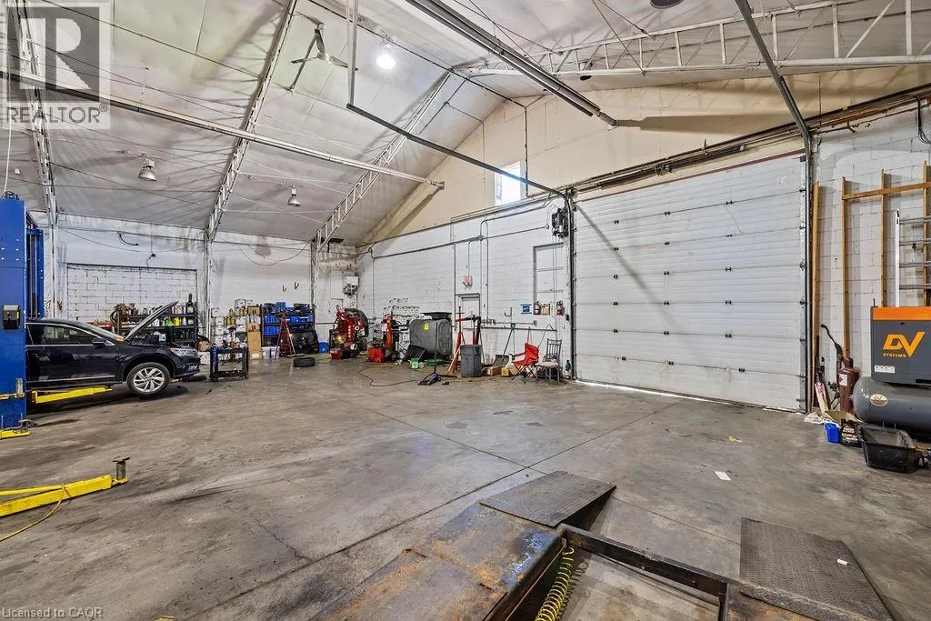 57 STEELES Avenue E