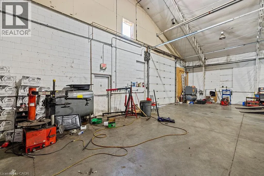 57 STEELES Avenue E