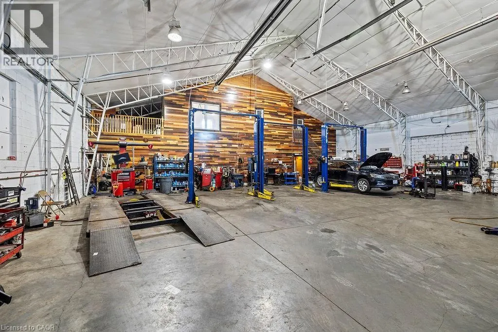 57 STEELES Avenue E