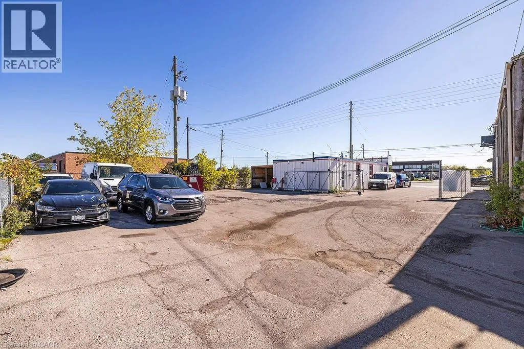 57 STEELES Avenue E