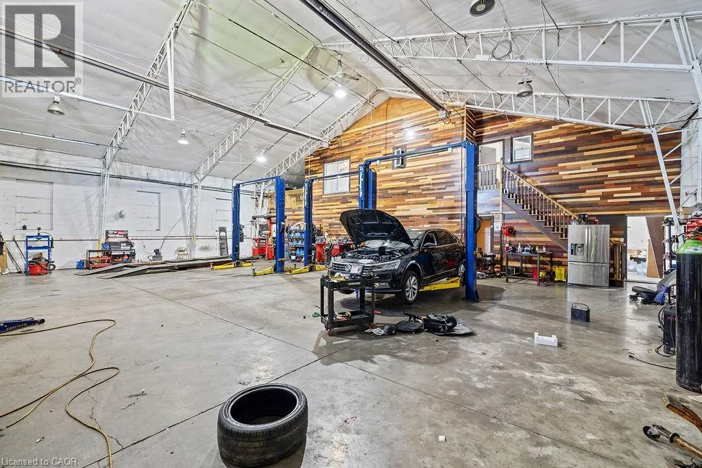 57 STEELES Avenue E