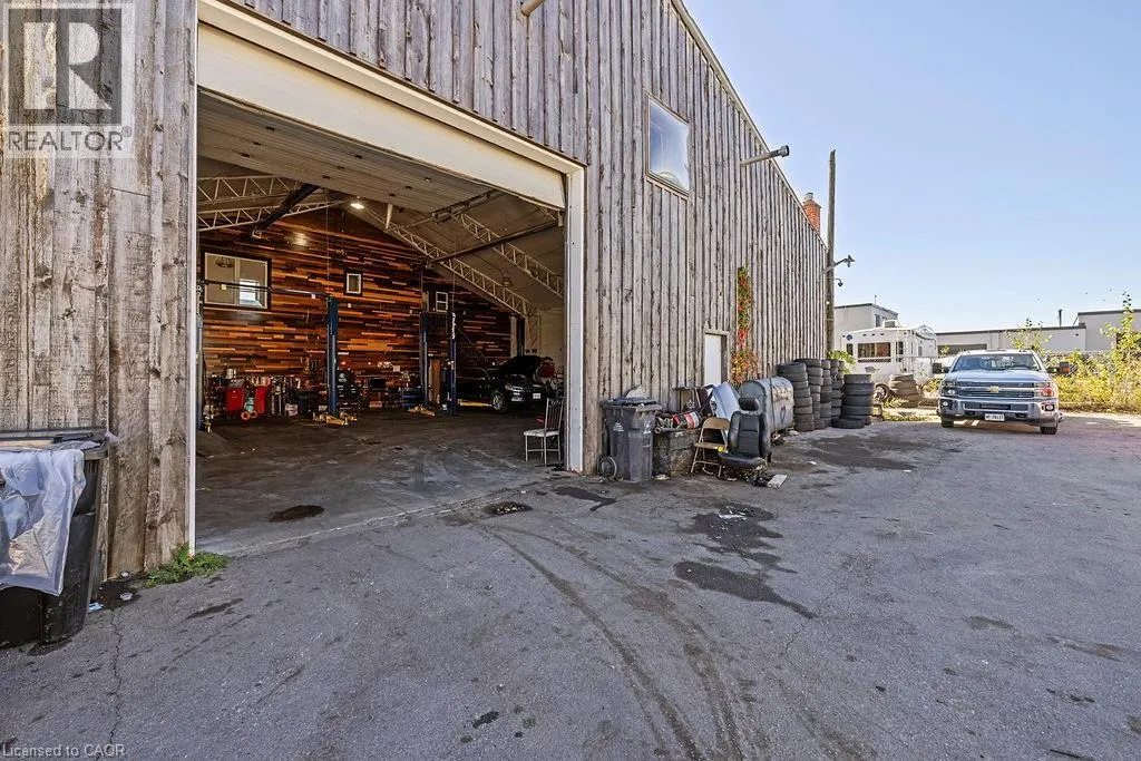 57 STEELES Avenue E