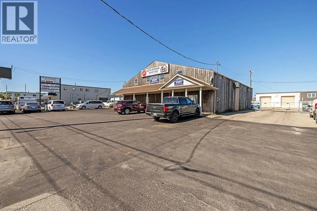 57 STEELES Avenue E