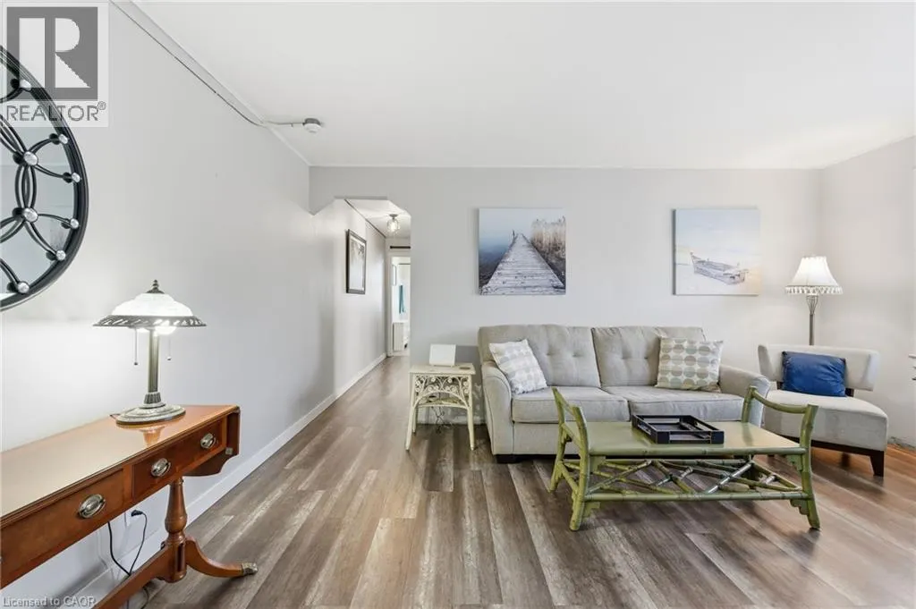 1755 KING Street E Unit# 9, #9