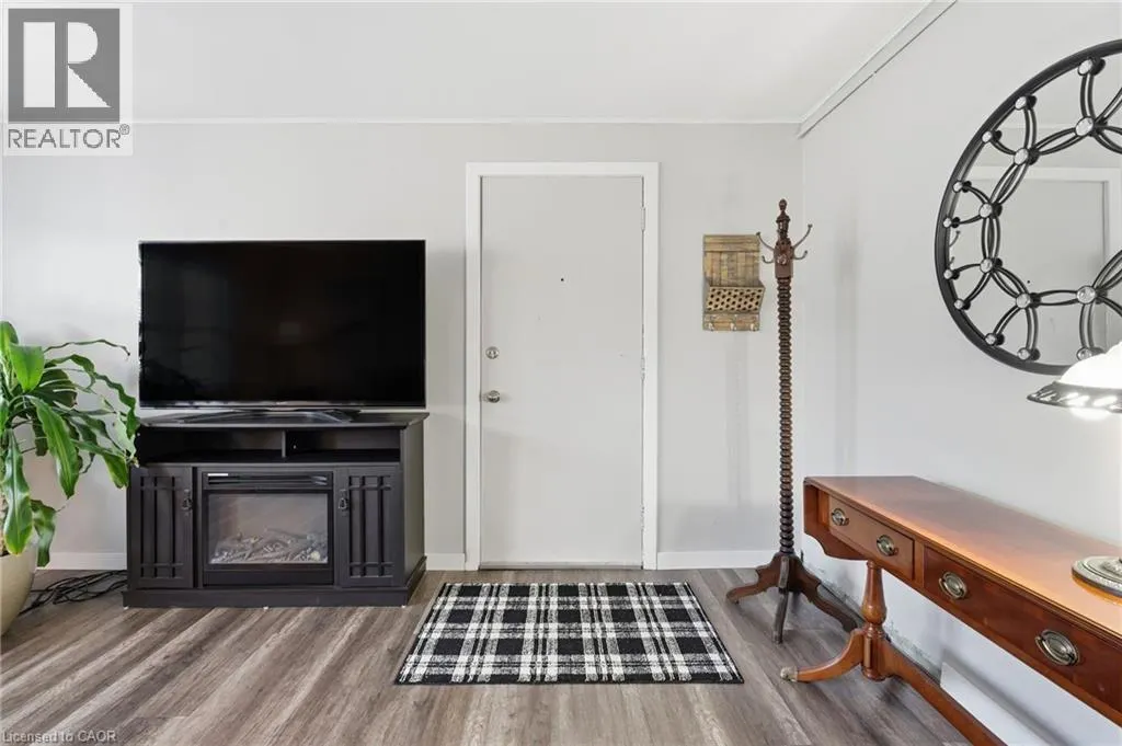 1755 KING Street E Unit# 9, #9