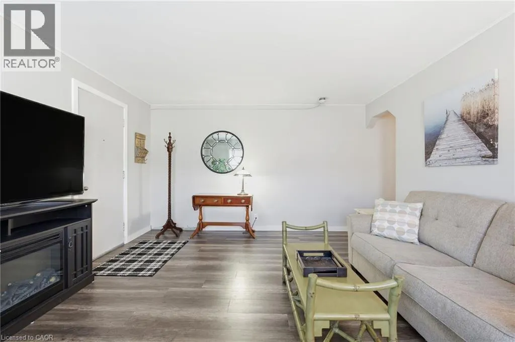 1755 KING Street E Unit# 9, #9