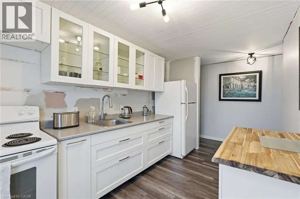 1755 KING Street E Unit# 9, #9