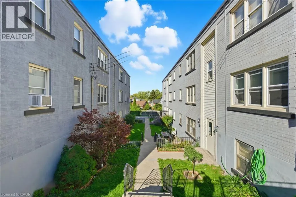 1755 KING Street E Unit# 9, #9