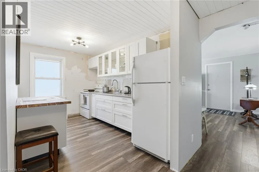 1755 KING Street E Unit# 9, #9