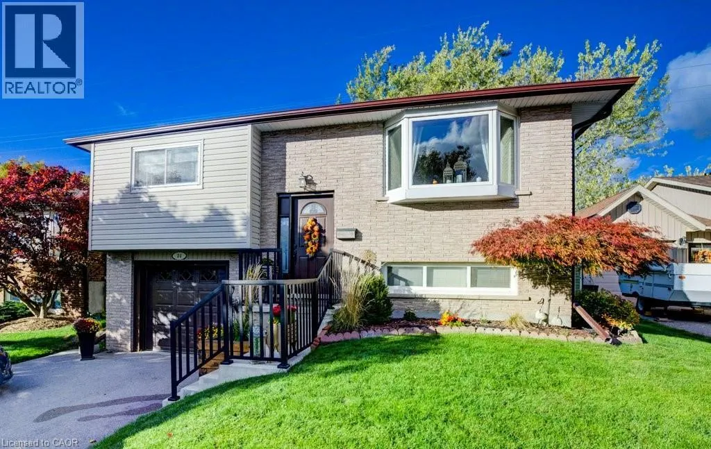 34 WILLOW GREEN Court