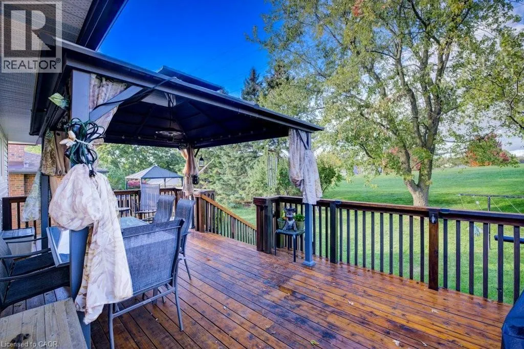 34 WILLOW GREEN Court