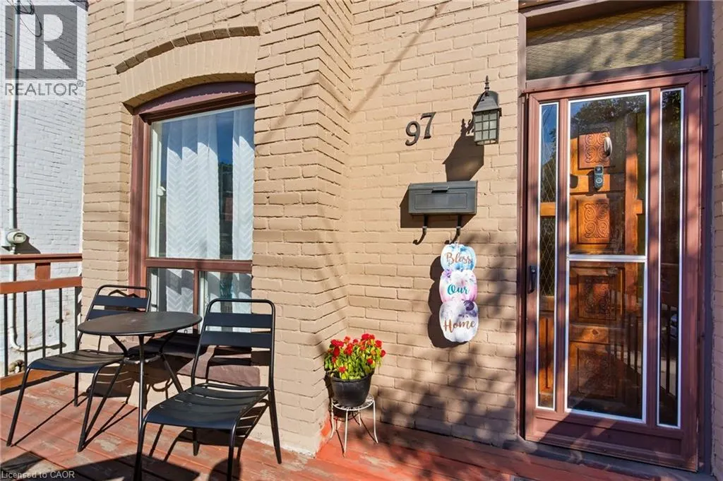 97 FRANCIS Street