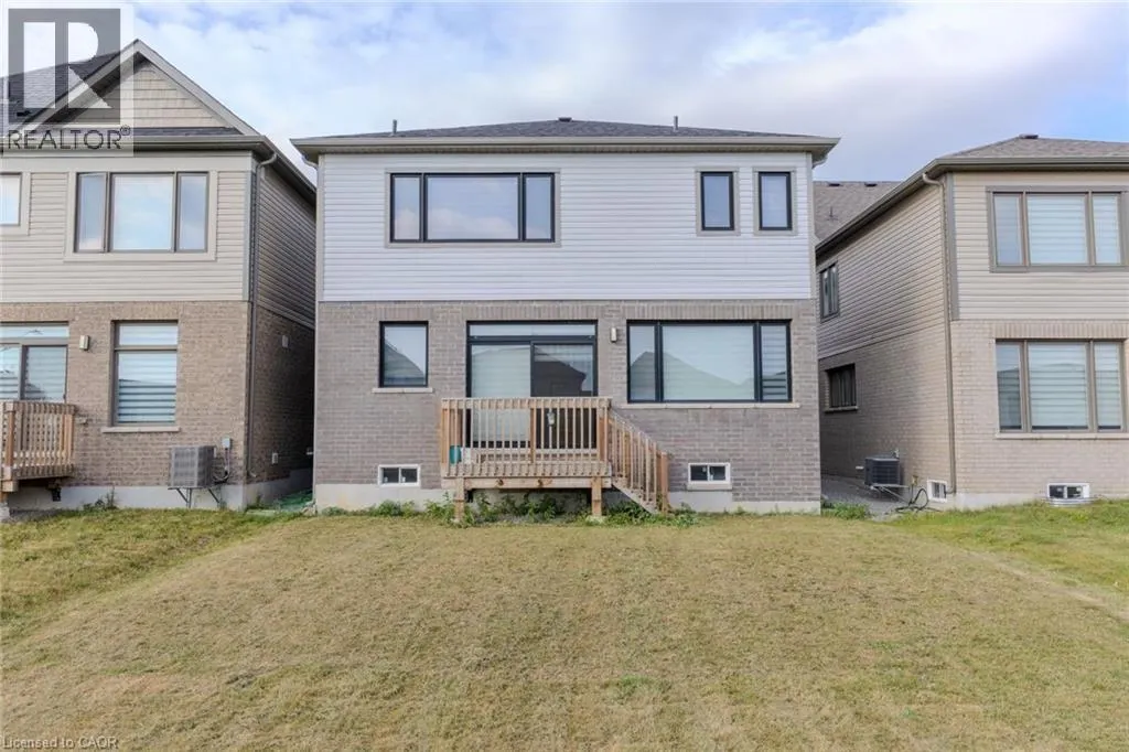 139 FAIREY CRESCENT Crescent