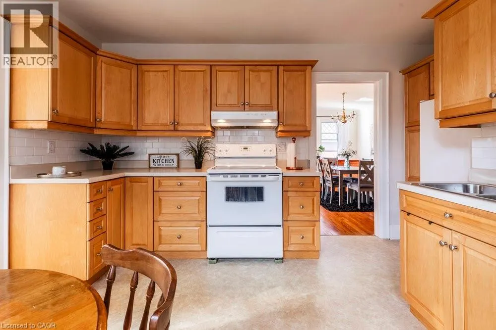 37 LOWER HORNING Road