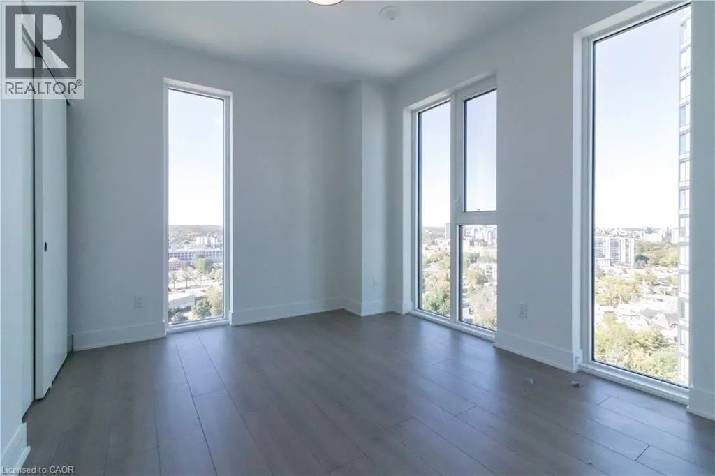 25 WELLINGTON Street S Unit# 2106, #2106