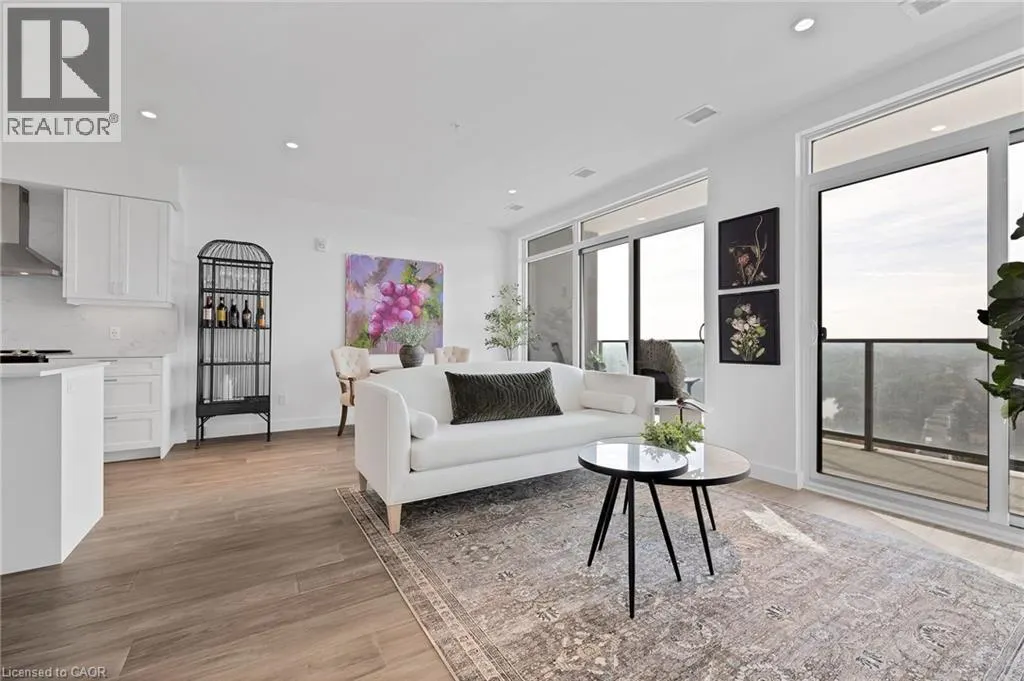 50 GRAND Avenue S Unit# 1906, #1906