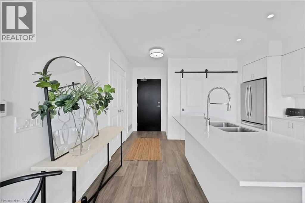 50 GRAND Avenue S Unit# 1906, #1906