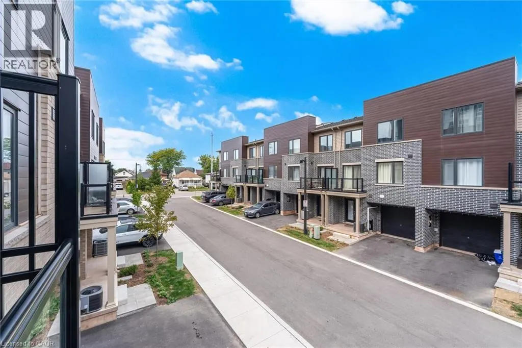 14 DRYDEN Lane
