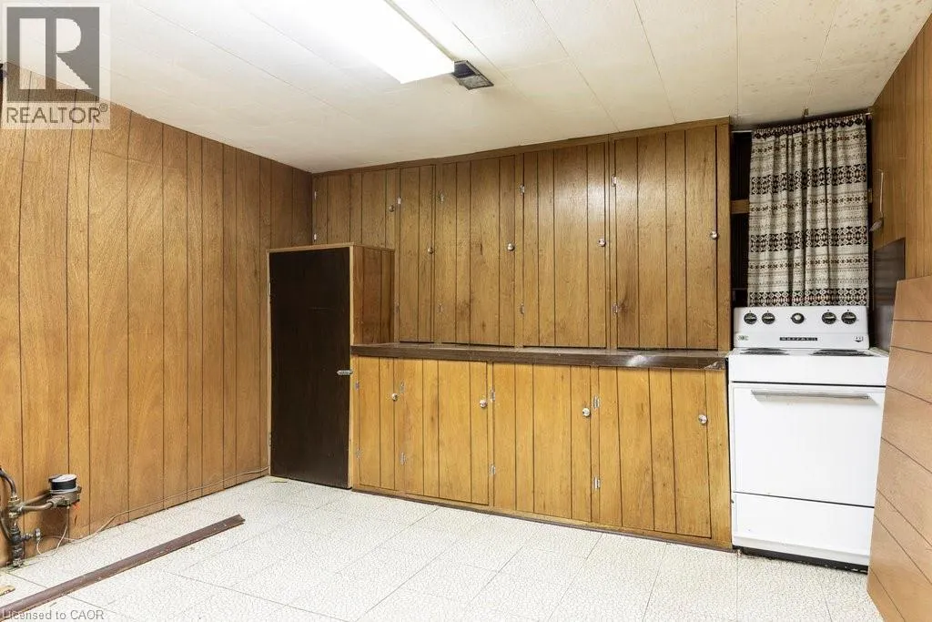 112 NASH Road S