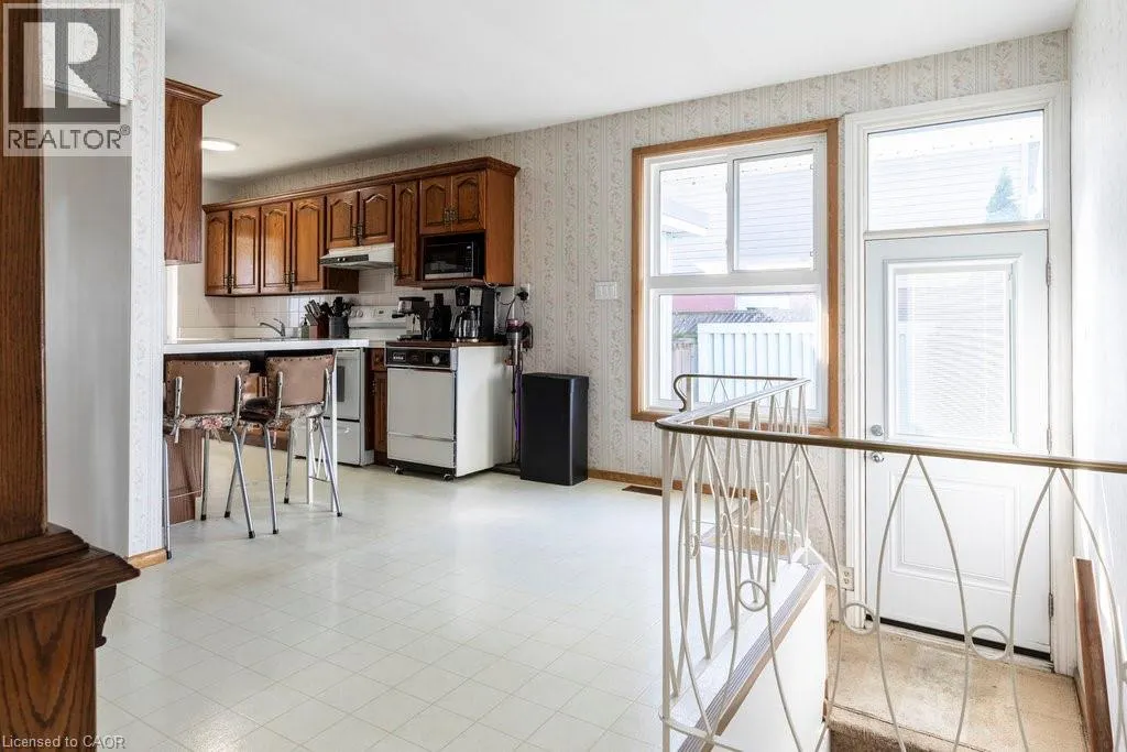 112 NASH Road S