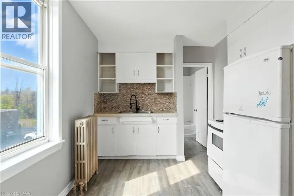 229 MAIN Street W