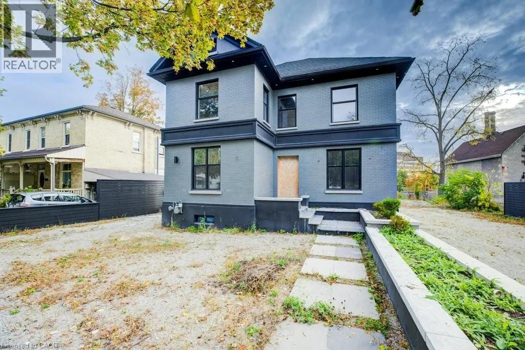 67 GRAND Avenue N