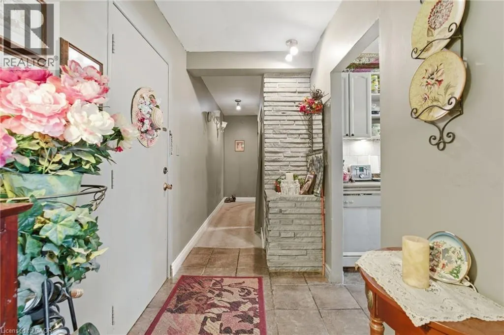 510 QUEENSTON Road Unit# 103, #103