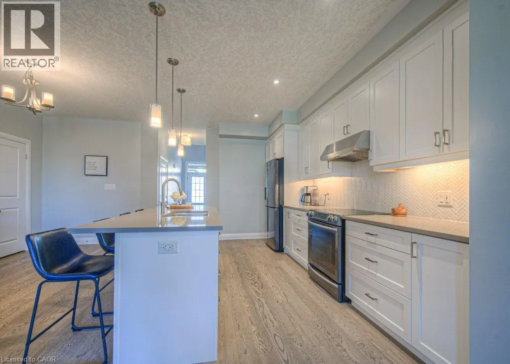 286 TALL GRASS Crescent