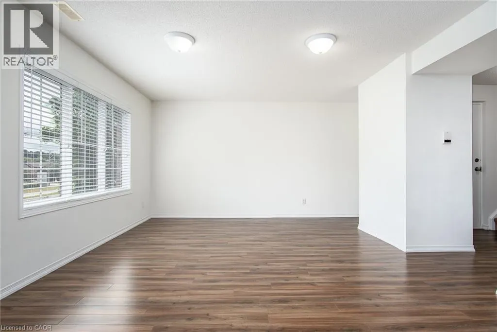 950 HIGHLAND Drive W Unit# 32, #32