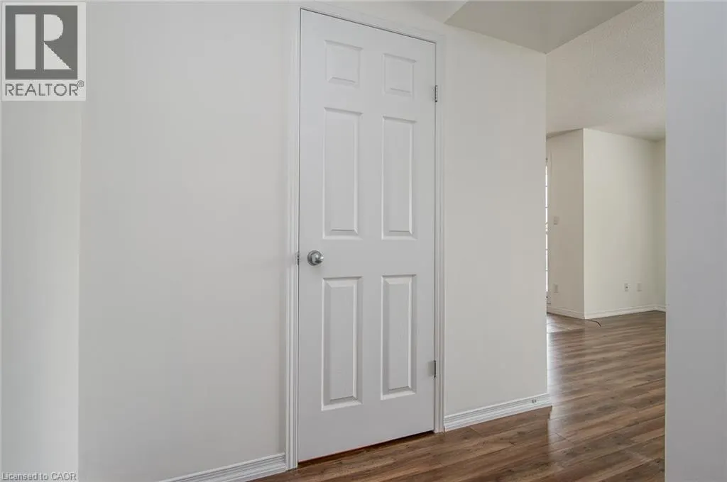 950 HIGHLAND Drive W Unit# 32, #32