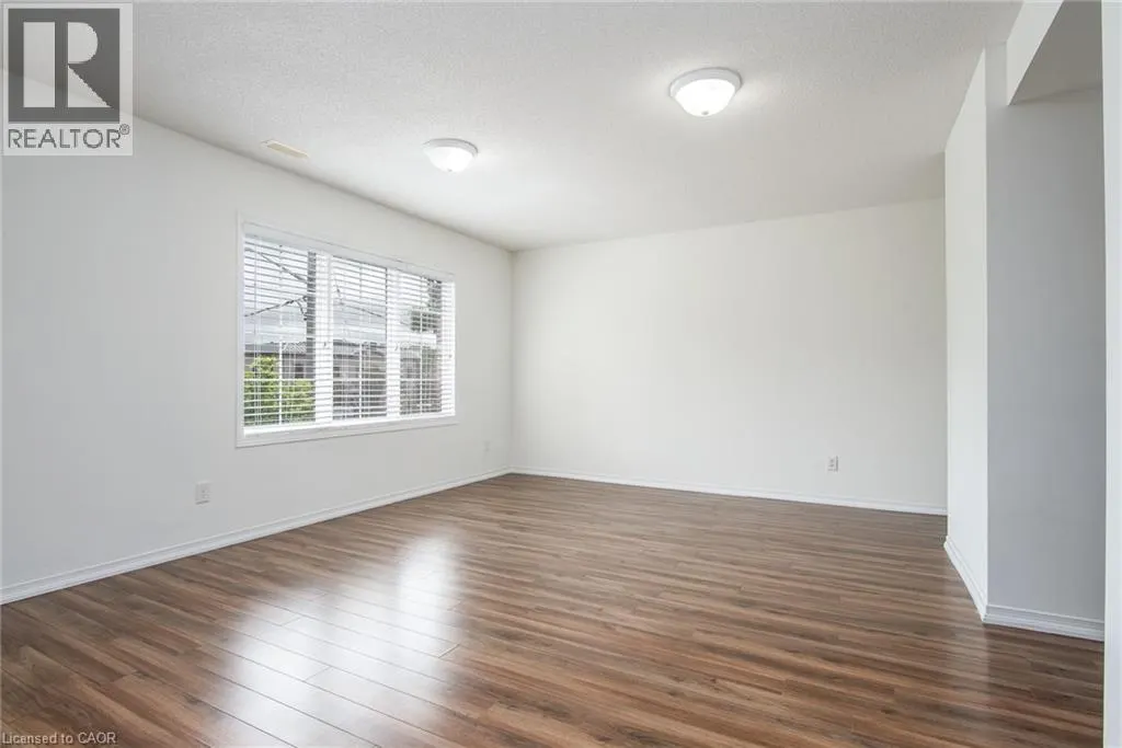 950 HIGHLAND Drive W Unit# 32, #32