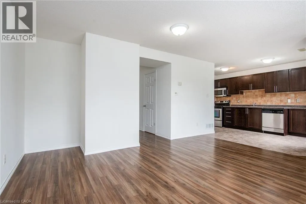 950 HIGHLAND Drive W Unit# 32, #32