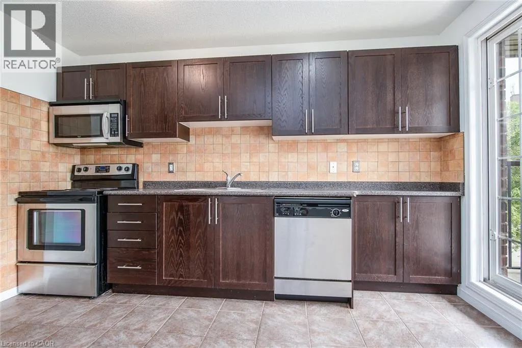 950 HIGHLAND Drive W Unit# 32, #32
