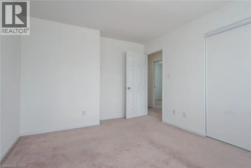 950 HIGHLAND Drive W Unit# 32, #32