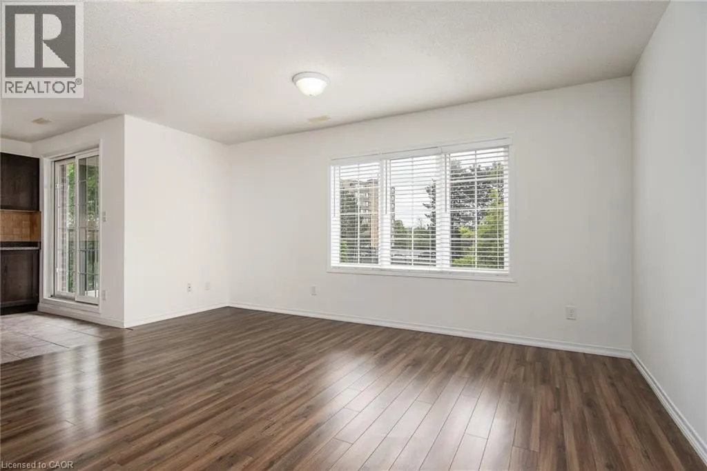 950 HIGHLAND Drive W Unit# 32, #32