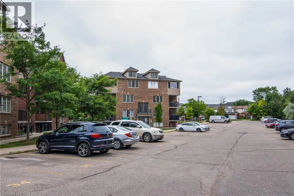 950 HIGHLAND Drive W Unit# 32, #32