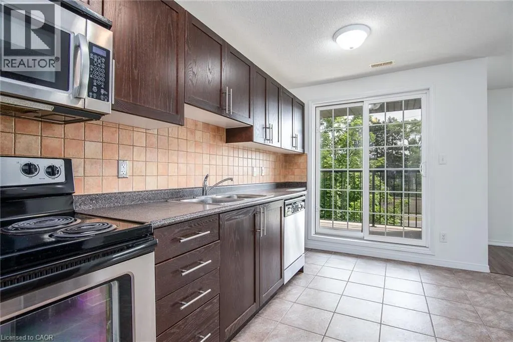 950 HIGHLAND Drive W Unit# 32, #32