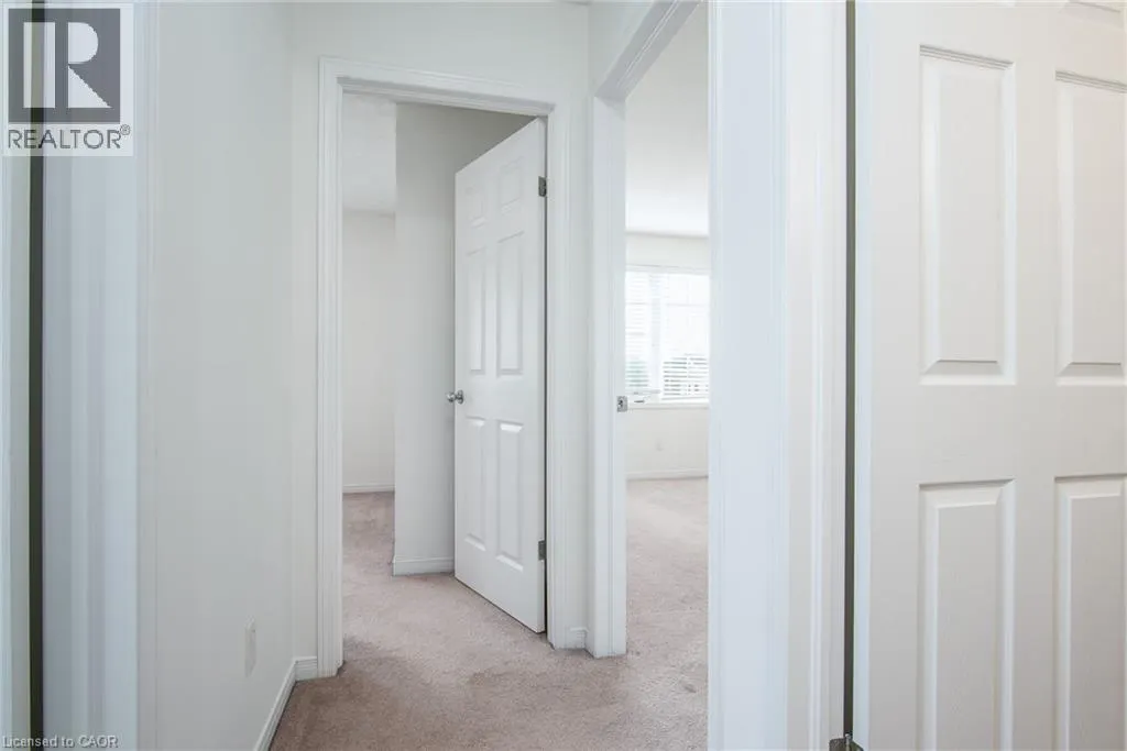 950 HIGHLAND Drive W Unit# 32, #32