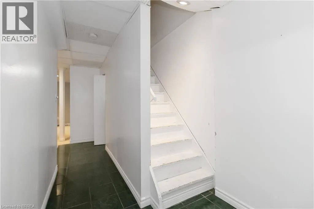 671 WEST Street Unit# B, #B