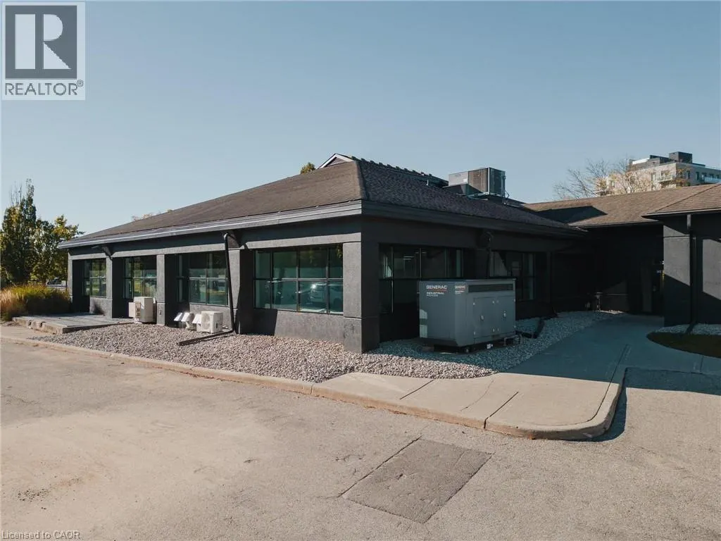 675 RIVERBEND Drive Unit# 109, #109