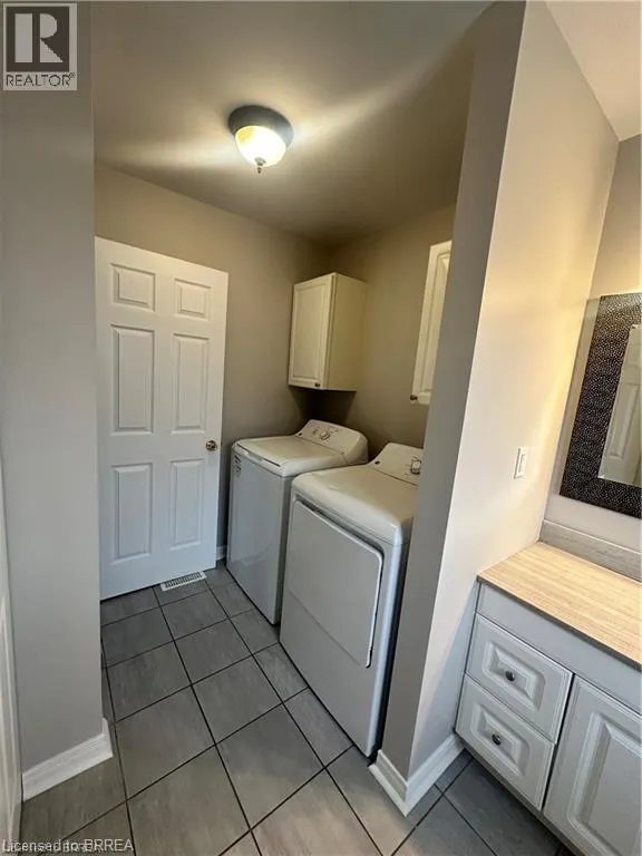 137 WHITLAW Way
