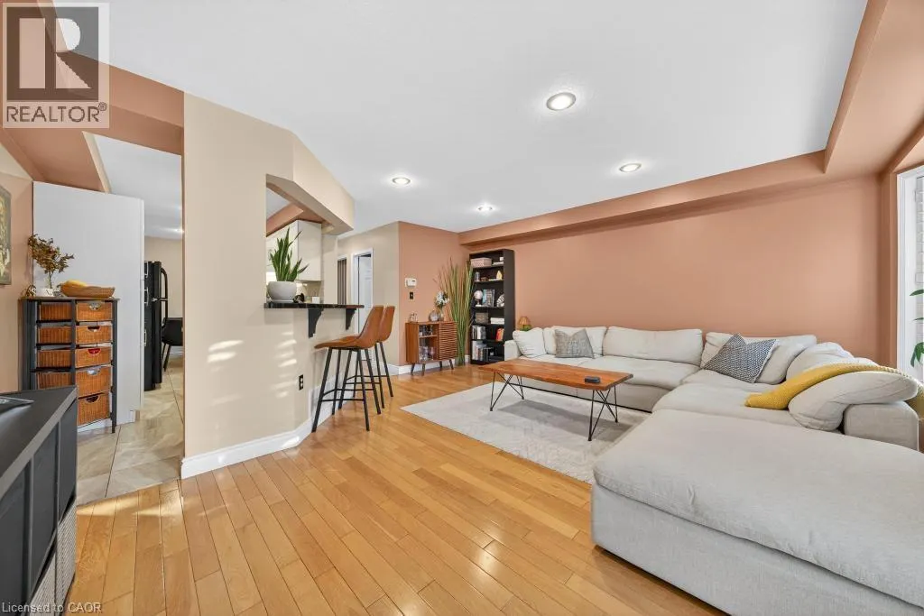 171 HIGHBURY Drive Unit# 28, #28