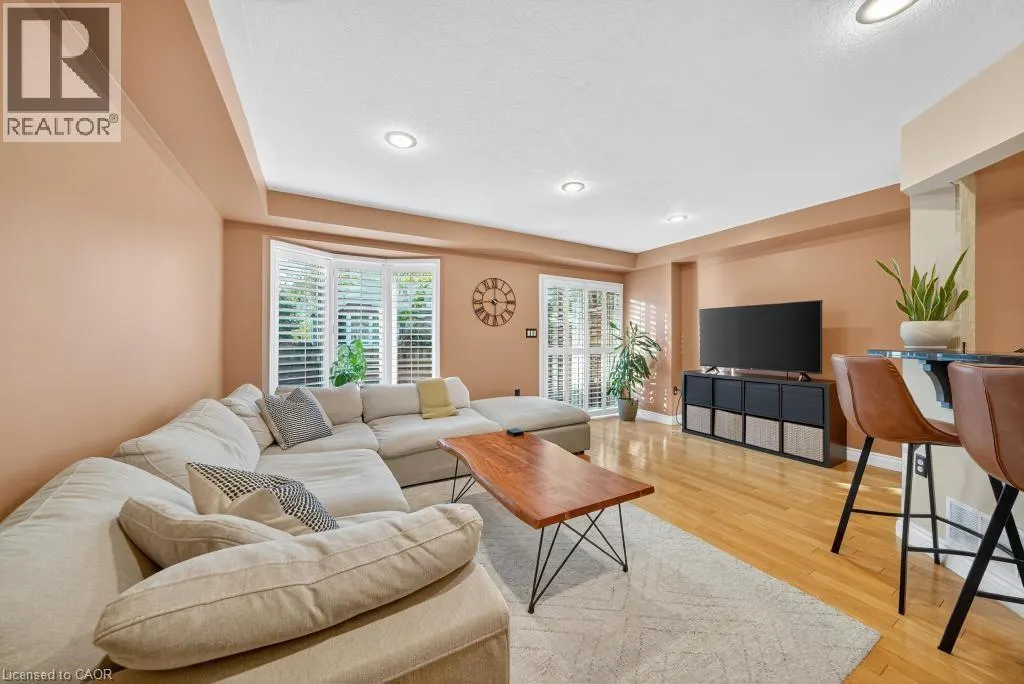 171 HIGHBURY Drive Unit# 28, #28