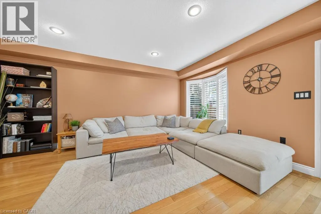 171 HIGHBURY Drive Unit# 28, #28